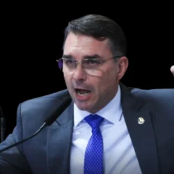 Dark Horse: novo repasse de Vorcaro reacende caso dos R$ 61 milhões FLÁVIO bolsonaro