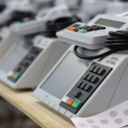 Abin alerta governo e TSE sobre risco de interferência “crítica” dos EUA nas eleições Abin alerta governo e TSE sobre risco de interferência “crítica” dos EUA nas eleições