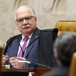 Após decisão de Flávio Dino, Fachin se reunirá com membros do TSE nesta segunda