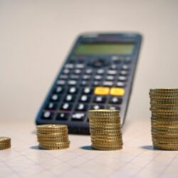 B3 (B3SA3) reajusta proventos e mantém pagamento para 7 de outubro