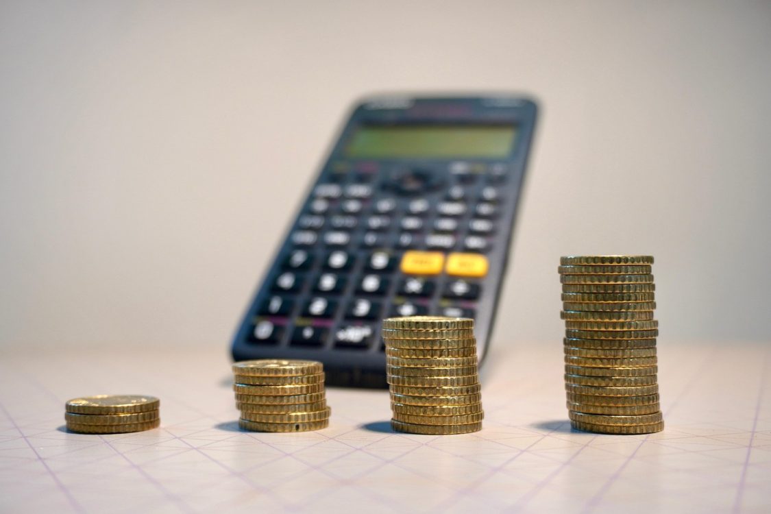 B3 (B3SA3) reajusta proventos e mantém pagamento para 7 de outubro