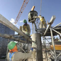 Brasil cria 165,8 mil postos de trabalho em agosto, aponta Caged Brasil cria 165,8 mil postos de trabalho em agosto, aponta Caged