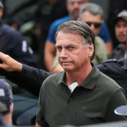 Defesa de Bolsonaro pede sua liberdade e usa Caso Master como argumento