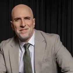 Dino derruba decisão de Mendonça que mandou apagar post de Tabet sobre Nossa Senhora