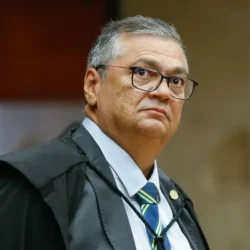 Dino diz que não vai se curvar à pressão dos EUA durante julgamento no STF