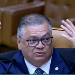 Dino manda PF investigar Master em cemitérios de SP e mantém suspeitas sobre Mendonça no STF