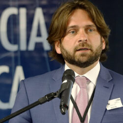 Do voo da FAB à suplência de Derrite: Vicente Santini, elo de Tarcísio e Flávio Bolsonaro, soma cargos, patrimônio milionário e polêmicas Do voo da FAB à suplência de Derrite: Vicente Santini, elo de Tarcísio e Flávio Bolsonaro, soma cargos, patrimônio milionário e polêmicas
