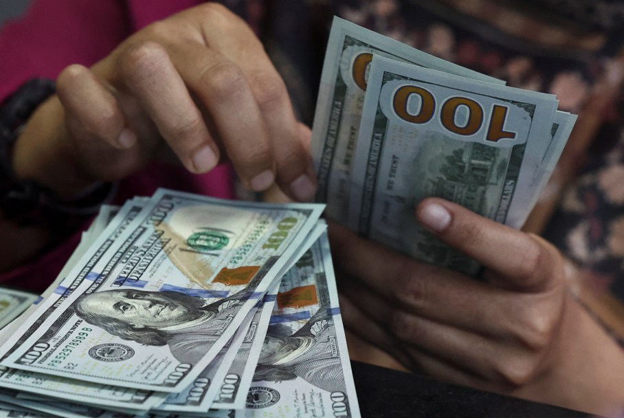 Dólar hoje avança e chega aos R$ 5,17 com pesquisa eleitoral e Fed no radar