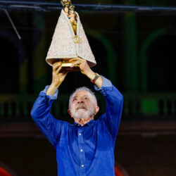 ‘Enquanto eu for presidente, ninguém vai mexer com Nossa Senhora Aparecida’, diz Lula