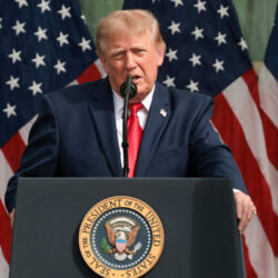 EUA tiram Venezuela de lista sobre tráfico e podem retirar Colômbia, afirma Trump EUA tiram Venezuela de lista sobre tráfico e podem retirar Colômbia, afirma Trump