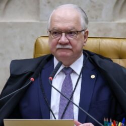 Fachin adia discussão sobre postagens de Nossa Senhora no STF Fachin adia discussão sobre postagens de Nossa Senhora no STF