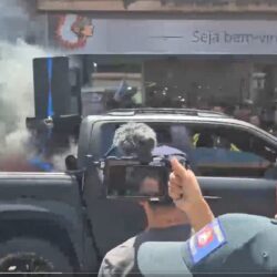 Flávio Bolsonaro: gerador de caixa de som pega fogo em ato de campanha com Tarcísio no Brás