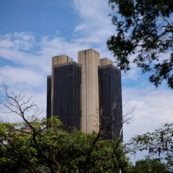 Focus, pesquisa eleitoral, falas do Fed e mais destaques desta segunda-feira