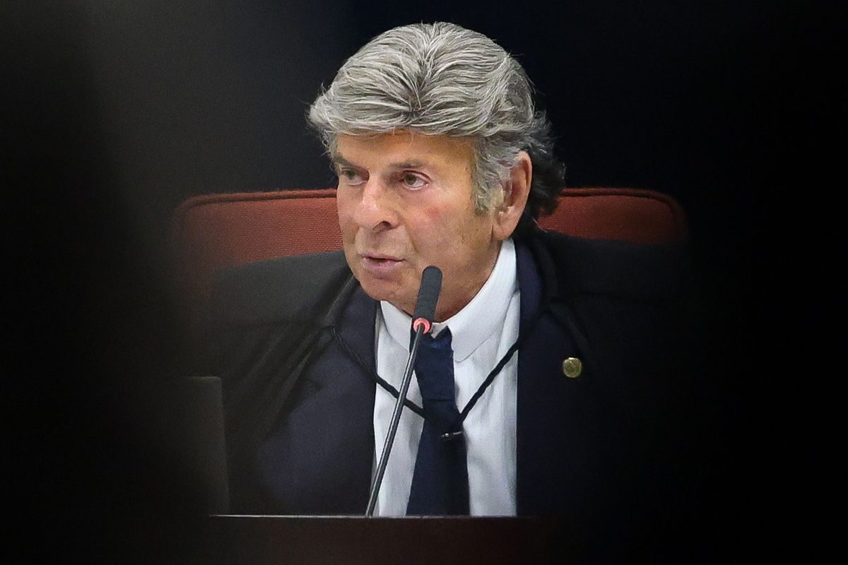 Fux manda Senado informar registros sobre Vorcaro e esposa de Moraes
