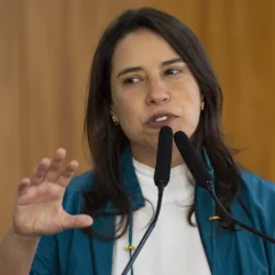 Governadora Raquel Lyra, de Pernambuco, sugere esterilizar paciente sem consentimento Governadora Raquel Lyra, de Pernambuco, sugere esterilizar paciente sem consentimento