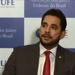 Juiz deu votos pró-Master 6 meses antes de contrato de esposa com banco, diz jornal