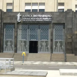 Justiça condena empresa por expor trabalhador umbandista a cultos evangélicos Justiça condena empresa por expor trabalhador umbandista a cultos evangélicos