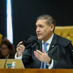 Kassio bloqueia Gilmar no WhatsApp após mensagem do decano: ‘Assumam que estão ferrados’ Kassio bloqueia Gilmar no WhatsApp após mensagem do decano: ‘Assumam que estão ferrados’