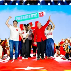 Kássio manda apagar comício inteiro de Lula e proíbe painéis de LED em atos petistas Kássio manda apagar comício inteiro de Lula e proíbe painéis de LED em atos petistas