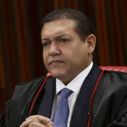 Kássio tira do ar vídeo que liga Flávio Bolsonaro ao Master e mantém o que associa Lula a crime Kássio tira do ar vídeo que liga Flávio Bolsonaro ao Master e mantém o que associa Lula a crime
