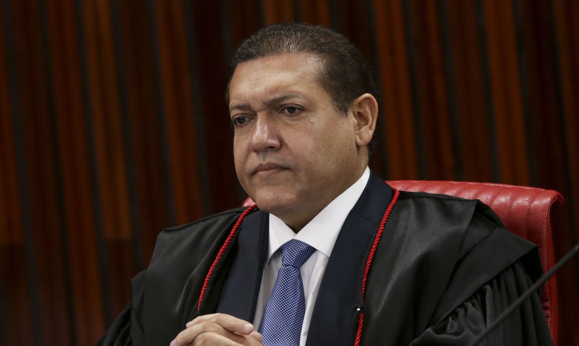 Kássio tira do ar vídeo que liga Flávio Bolsonaro ao Master e mantém o que associa Lula a crime
