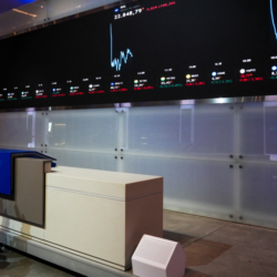 Localiza, Petrobras, Romi, Embraer, Oncoclínicas e mais ações para acompanhar hoje