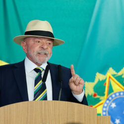 Lula defende revogação do Fundo Eleitoral para encerrar a ‘promiscuidade política’