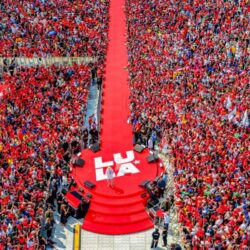 Lula não precisa de devoção; precisa do voto Lula não precisa de devoção; precisa do voto