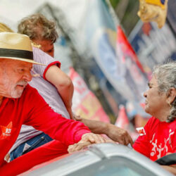 Lula reconhece peso dos preços e aponta caminho para mais salários, consumo e prosperidade