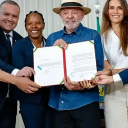 Lula sanciona lei de incentivo ao desenvolvimento do futebol feminino Lula sanciona lei de incentivo ao desenvolvimento do futebol feminino