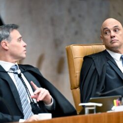 Mendonça usou decisões no STF para inflamar os atos do 7 de Setembro pró-Flávio Bolsonaro Mendonça usou decisões no STF para inflamar os atos do 7 de Setembro pró-Flávio Bolsonaro