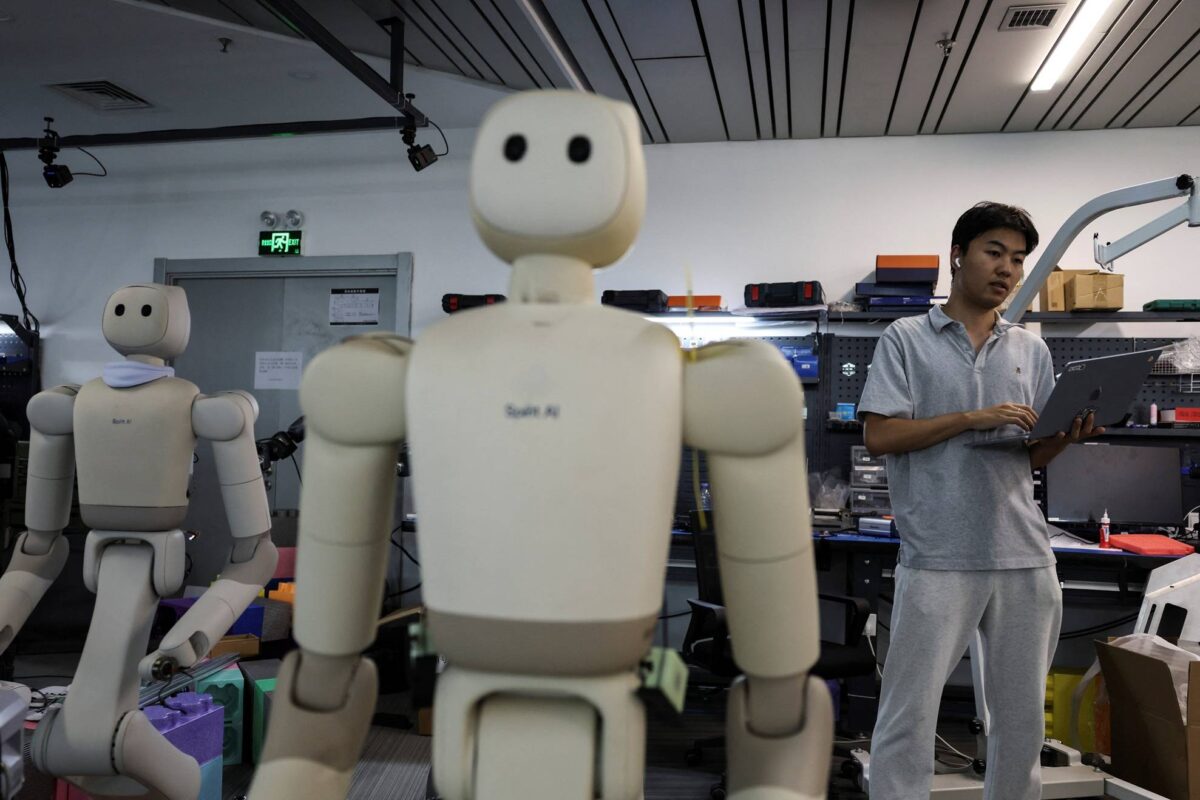 Na corrida da IA, EUA lideram em modelos, mas China tem outras vantagens