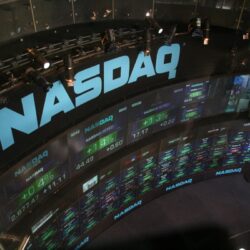 Nasdaq tem novo fechamento recorde; ações do setor de IA registram alta