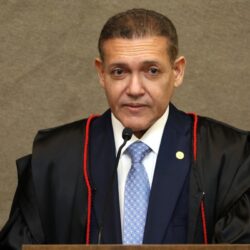 Nunes Marques manda Lula retirar do ar vídeo sobre Banco Master gravado no Alvorada Nunes Marques manda Lula retirar do ar vídeo sobre Banco Master gravado no Alvorada