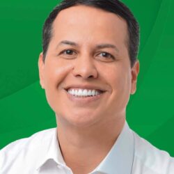 PCC financiou campanha de candidato do PL de Flávio Bolsonaro em SP, diz MP