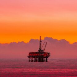 Petróleo Brent bate US$ 107 com preocupações com suprimento da Arábia Saudita