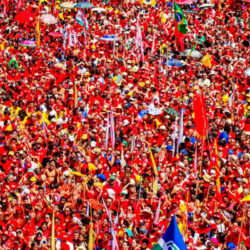 Recife vira mar de gente em apoio a Lula na reta final da campanha: 80 mil pessoas no Marco Zero