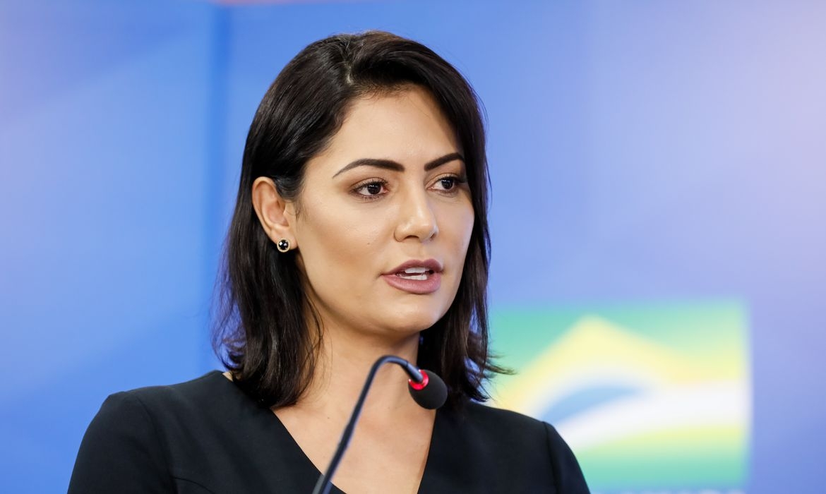 Senado DF: Michelle é a mais rejeitada entre nomes competitivos, diz Quaest