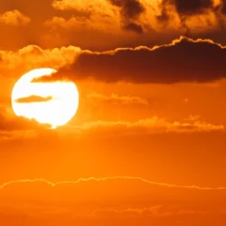 Sexta-feira terá temperaturas mais altas e prepara chegada de onda de calor Sexta-feira terá temperaturas mais altas e prepara chegada de onda de calor