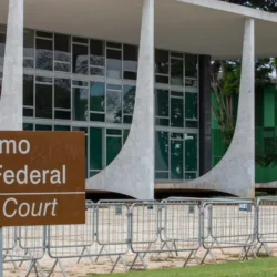 SFT faz nesta manhã sessão que analisará conversas de Moraes e Vorcaro