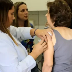 SUS amplia cobertura da vacina Pneumo 20 para maiores de 85 anos SUS amplia cobertura da vacina Pneumo 20 para maiores de 85 anos