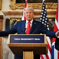 Trump diz que vai proibir acesso a veículos de comunicação à Casa Branca Trump diz que vai proibir acesso a veículos de comunicação à Casa Branca