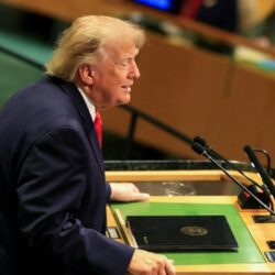 Trump reedita a Guerra Fria Trump reedita a Guerra Fria