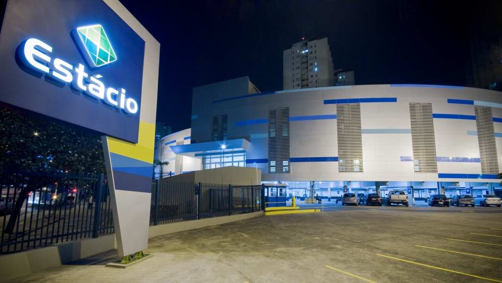 Yduqs e Afya assinam fusão e criam gigante do ensino superior privado