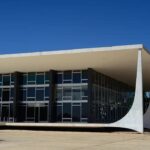 PMDF apura suspeita de bomba perto do STF após homem abandonar mochila