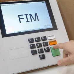 Voto em candidato irregular pode ser anulado, mesmo com nome na urna Voto em candidato irregular pode ser anulado, mesmo com nome na urna